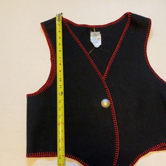Vintage Inuit Black and Red Wool Vest - Women’s Size Medium - Picture 8 of 8